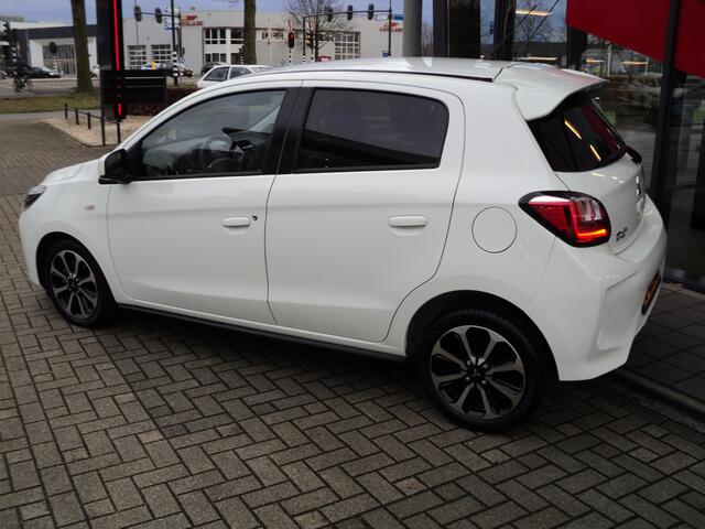 Mitsubishi SPACE STAR 1.2 AUTOMAAT | NAVIGATIE | VIERSEIZOENEN BANDEN | 15" TWO TONE LICHTMETALEN WIELEN | CRUISE CONTROL | STOELVERWARMING | BLUETOOTH |