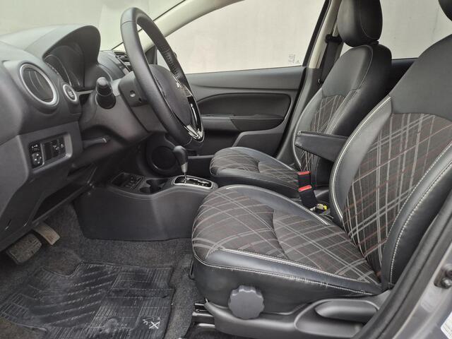 Mitsubishi SPACE STAR 1.2 Instyle Automaat / Navigatie via Apple Carplay of Android Auto / Airco / Stoelverwarming / Achteruitrijcamera / Cruise control / Keyless Entry/Start /