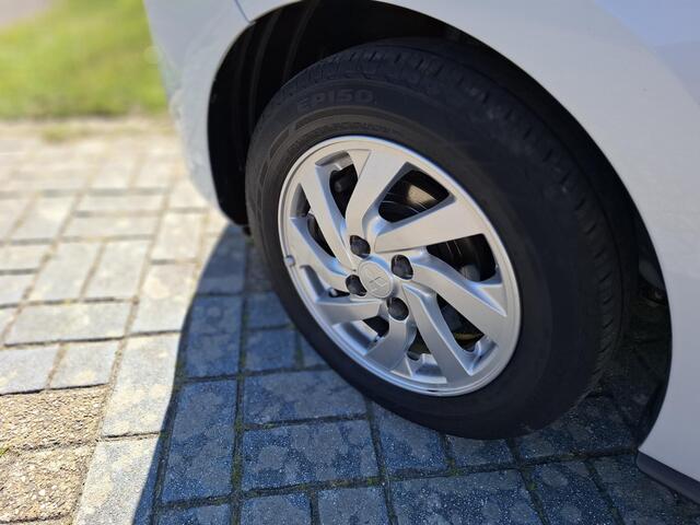 Mitsubishi SPACE STAR 1.2 Intense | Cruise Control | Camera | Carplay & Android auto