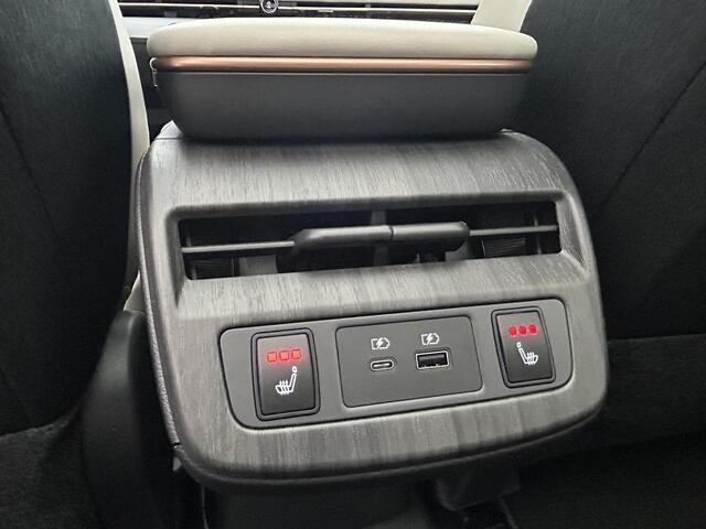 Nissan Ariya Evolve 91 kWh Automaat / Origineel NL / WLTP bereik 516 km & WLTP bereik stad 698 km / Apple carplay / Android auto / Lederen bekleding / Elektrisch verstelbare stoelen met geheugen / Panorama dak met schuif- kantel functie / Bose geluidsinstallatie / Hea