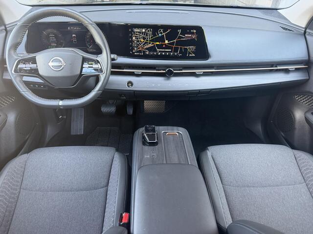 Nissan Ariya Advance 66 kWh / SOH 99% / Adaptieve Cruise / Elektr. Stoelen / Stoel Verwarming / 360 Camera / Dodehoek Detectie / Elektr. Achterklep / Navigatie / Apple Carplay/ & Android Auto /