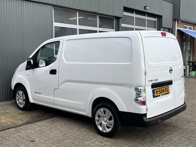 Nissan E-NV200 Business 24kWh Elektrische Airco Cruise controle Telefoonverbinding 2-Persoons Stoelverwarming Stuurverwarming Navigatie 2x Oplaadkabels aanwezig Ideaal voor camping groen rijden binnenstad !!