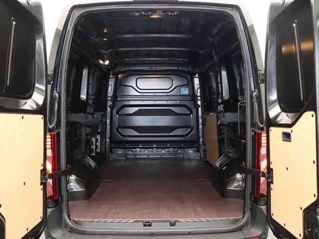 Nissan INTERSTAR Interstar-e Nismo + | Alleen Bij ABD! | 0% Rente | 5 Jaar Garantie | Nissan Motorsport | 2000KG Trekgewicht | Tot 460Km Actieradius | Laadruimepakket |