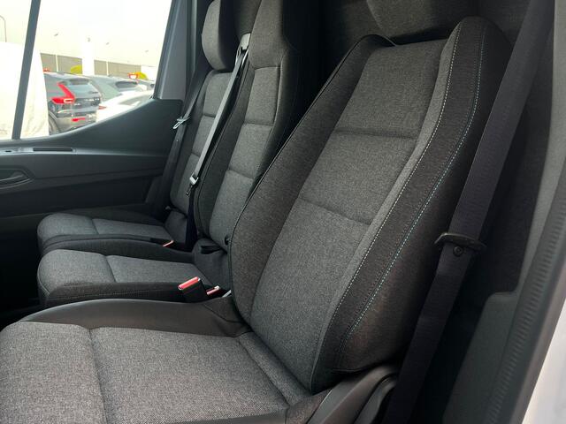 Nissan INTERSTAR Interstar-e L2H2 Limited 87 kWh 140PK | 0,0% Rente financiallease | 2000kg trekgewicht | 410km WLTP-actieradius | Trekhaak | achteruitrijcamera | Stoelverwarming | Apple-carplay/Android-Auto