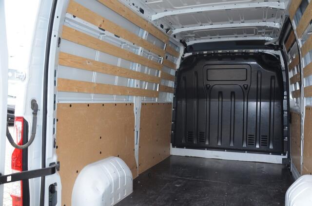 Nissan INTERSTAR 2.3 Blue HDI L2H2