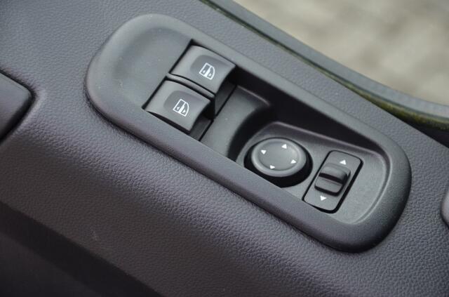 Nissan INTERSTAR 2.3 DCI Meubelbak Laadklep Dubbel lucht.