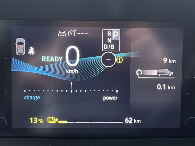 Nissan INTERSTAR -e L2H2 Limited 87 kWh Nieuw te bestellen / ¤ 11.140 KORTING! / Trekgewicht 2000KG / Vaste trekhaak / Schuifdeur links en rechts / Apple Carplay/Android Auto / Achteruitrijcamera / Voorstoelen Verwarmd / Prijs Excl. BTW