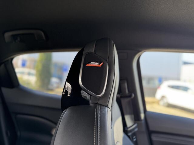 Nissan JUKE 1.6 Hybrid Tekna Sound Pack