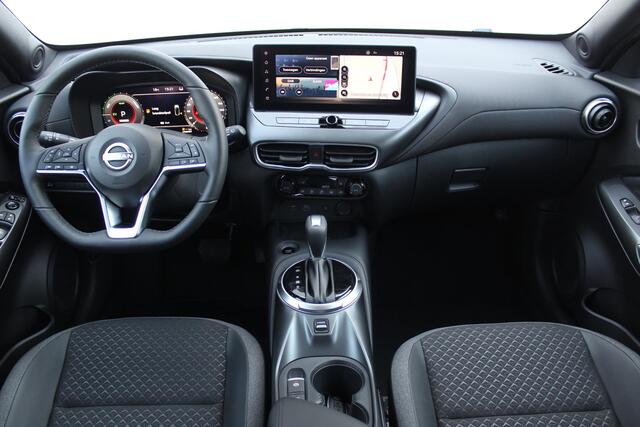 Nissan JUKE 1.6 Hybrid N-Design / ** ¤6.000,- KORTING ** / NIEUW uit voorraad leverbaar! / Cold Pack Light / Navigatie + Apple Carplay & Android Auto / Achteruitrijcamera / Cruise- en Climate Control