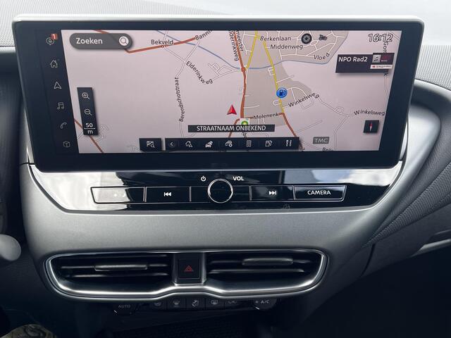 Nissan JUKE 1.0 DIG-T N-Connecta Automaat / Dealer onderhouden / Stuur-, stoel- en voorruitverwarming / Camera / Navigatie / Apple Carplay Android Auto / 17" LM wielen /