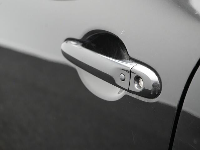 Nissan JUKE 1.2 DIG-T S/S N-Vision 116pk Dealer O.H | Trekhaak Afneembaar | Alcantara Sportstoelen | 360 Camera | Lane Assist | Cruise Control | Keyless | Navigatie | Bluetooth | Climate Control | DAB |