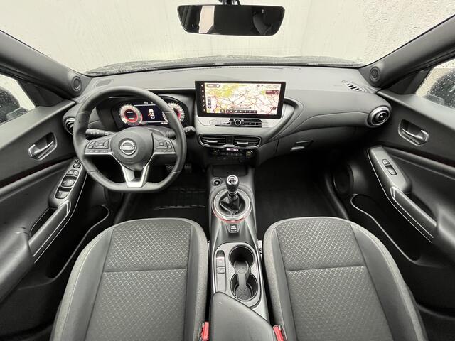 Nissan JUKE 1.0 DIG-T N-Connecta / Achteruitrijcamera / Apple Carplay & Android Auto / Keyless Entry & Start / Navigatie full map / Cruise- en Climate Control / Stuur- en Stoelverwarming / Parkeersensoren voor en achter
