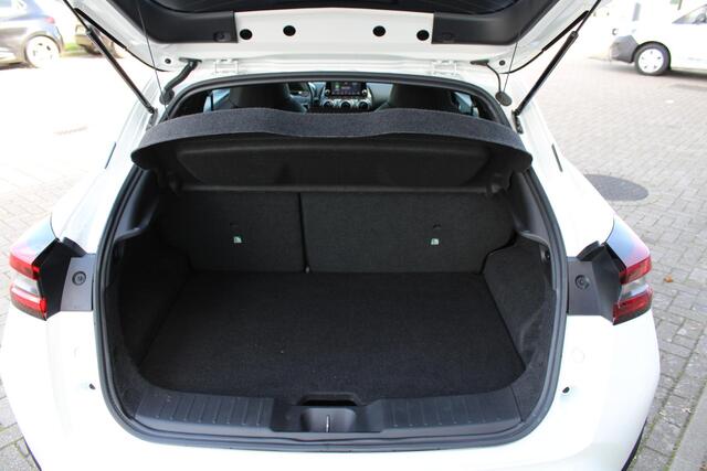 Nissan JUKE Hybrid 143 N-Connecta | AUTOMAAT | APPLE CARPLAY/ANDROID AUTO | CAMERA | TREKHAAK |