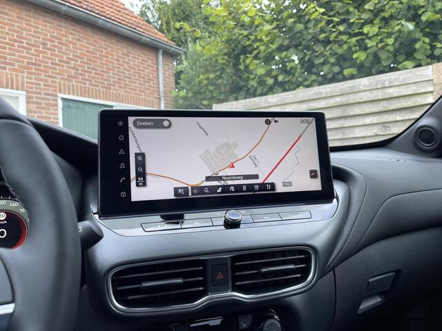 Nissan JUKE 1.6 Hybrid N-Connecta Cold + Technology Pack