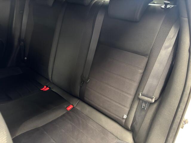 Nissan JUKE 1.2 DIG-T S/S N-Connecta Dealer onderhouden.