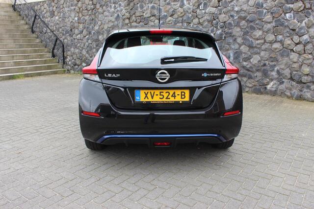Nissan LEAF Acenta 40 kWh DAB snellader camera E pedal incl extra winter wielen set