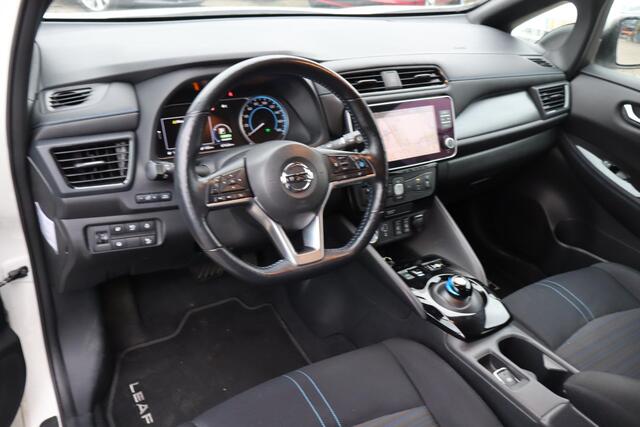 Nissan LEAF N-Connecta 40 kWh 91,1% SOH, Navigatie, Cruise control, 360 Camera, Stoelverwarming, Lederen interieur, Climate control