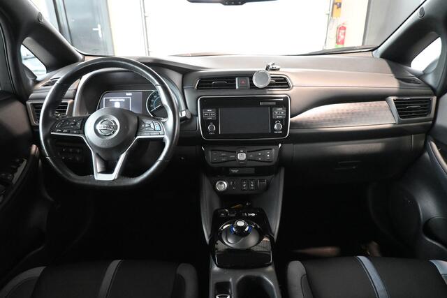 Nissan LEAF Tekna 40 kWh Clima Navigatie Stoelverwarming Goed Onderhouden! Inruil Mogelijk!