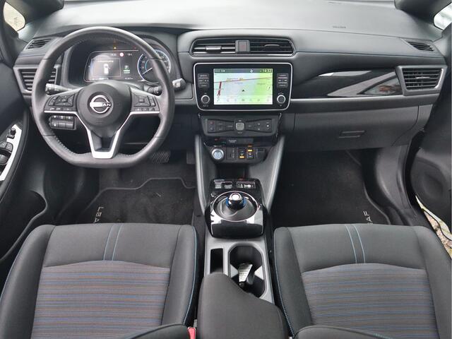 Nissan LEAF N-Connecta 39 kWh | Rijklaarprijs! | 360 Camera | Navigatie | Stoel/Stuurverwarming | ECC-Airco |