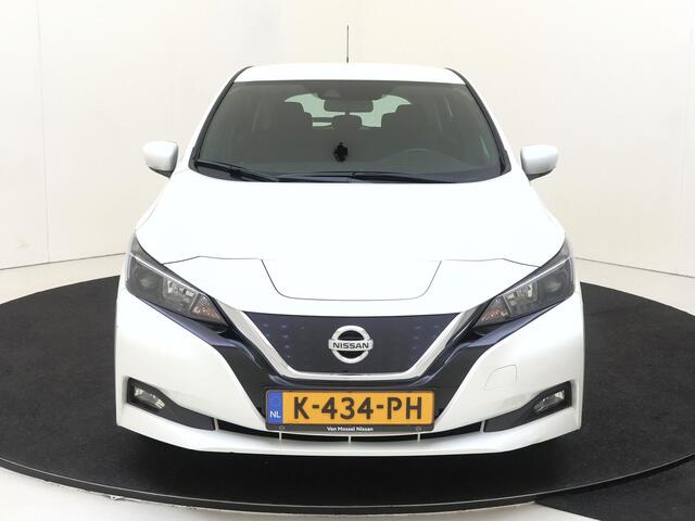 Nissan LEAF Acenta 40 kWh | Climate Control / ECC | Licht metalen velgen 16 inch | Cruise control | Navigatie | Park Distance Control achter | Achteruitrijcamera |