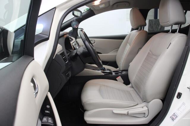 Nissan LEAF Tekna 40 kWh - Carplay, Camera, Half Leer, Stuur/Stoelverw. Adaptive Cruise