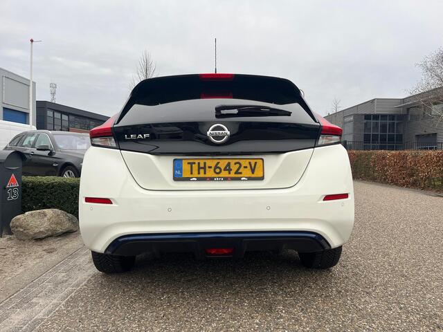 Nissan LEAF Tekna 40 kWh | Leder | 360 Camera | Carplay | BOSE | Adaptive Cruise Control | Stoelverwarming voor en achter | NAVI | SOH 82,75%