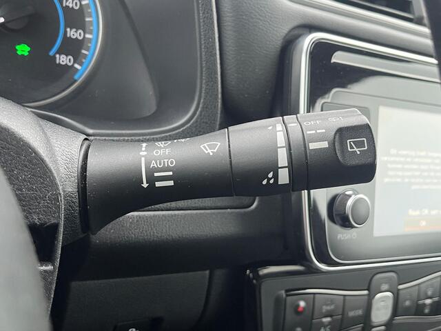 Nissan LEAF Tekna 40 kWh | Leder | 360 Camera | Carplay | BOSE | Adaptive Cruise Control | Stoelverwarming voor en achter | NAVI | SOH 82,75%