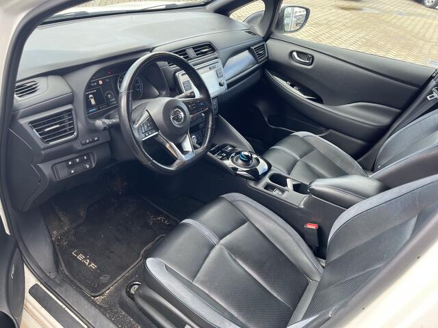 Nissan LEAF Tekna 40 kWh / Camera / Bose / Leer / Stoelverwarming / Led