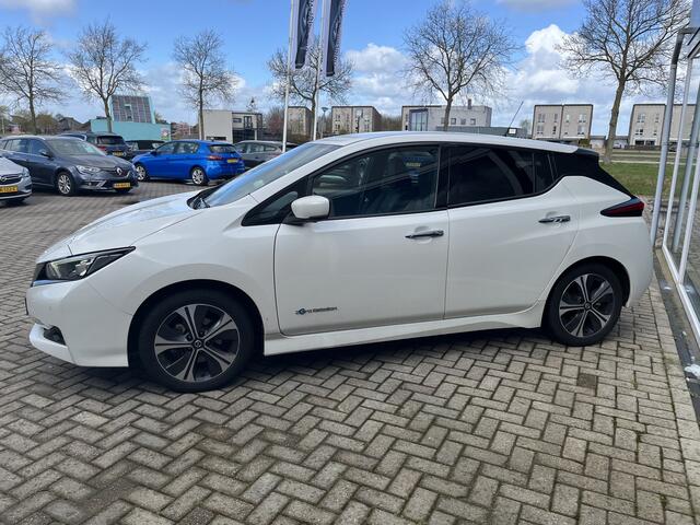 Nissan LEAF Tekna 40 kWh / Camera / Bose / Leer / Stoelverwarming / Led