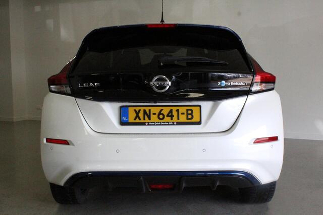Nissan LEAF Tekna 40 kWh | BOSE | ACC | VOOR+AB/VERW | CAMERA | STUUR-VERW | CARPLAY | NAVI | LMV |