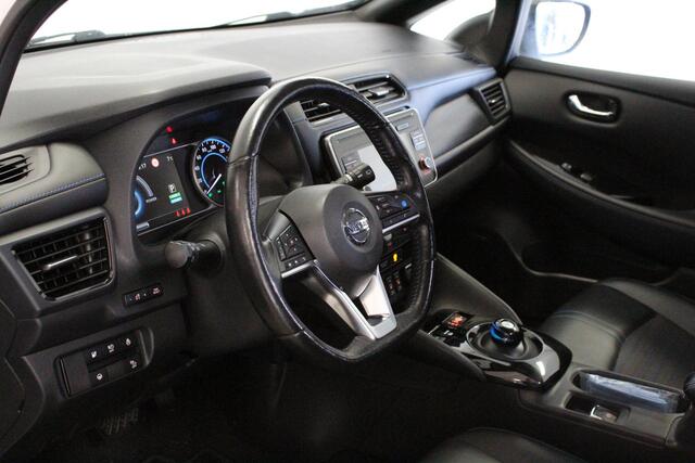 Nissan LEAF Tekna 40 kWh | BOSE | ACC | VOOR+AB/VERW | CAMERA | STUUR-VERW | CARPLAY | NAVI | LMV |
