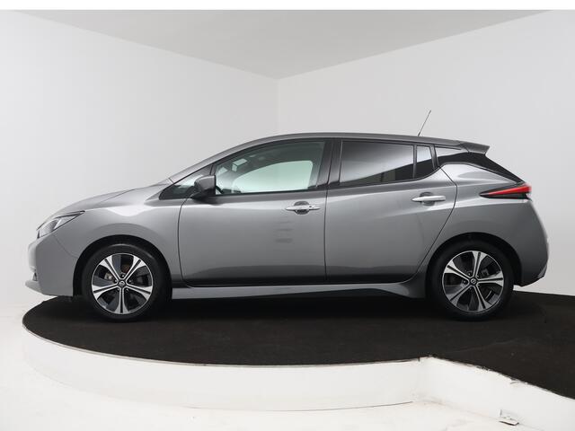 Nissan LEAF N-Connecta 40 kWh WLTP actieradius ± 270 km WORDT VERWACHT Locatie Mazda RIJEN Adres: Parallelweg 49, 5121 LD Rijen