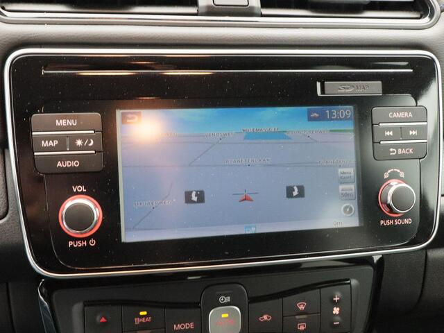 Nissan LEAF Tekna 40 kWh 150 Pk | 360° Camera | Stoelverwarming | Achterbank Verwarming | Navigatie | Bose Audio | Adaptive Cruise | 17 Inch | 145.323 Km !!