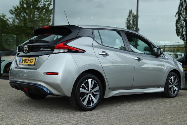 Nissan LEAF ACENTA 40 KWH | CARPLAY | CAMERA | CRUISE | KEY-LESS | PRIVACY | DAB