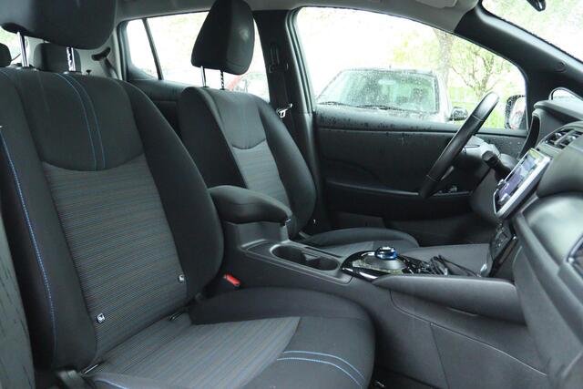 Nissan LEAF ACENTA 40 KWH | CARPLAY | CAMERA | CRUISE | KEY-LESS | PRIVACY | DAB