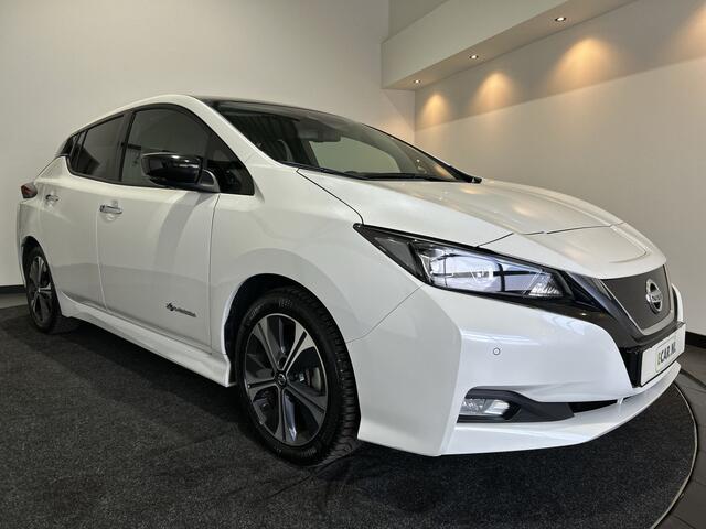 Nissan LEAF Tekna 40 kWh Leer | Navigatie | LED | Trekhaak | SOH 86,1% dak zwart