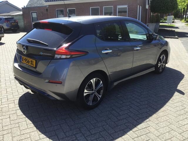 Nissan LEAF N-Connecta 40 kWh