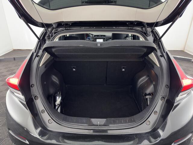 Nissan LEAF N-Connecta 40 kWh (INCL-BTW) Aut. *HEATPUMP | NAVI-FULLMAP | TOPVIEW | KEYLESS | BLINDSPOT | DIGI-COCKPIT | HEATED-COMFORTSEATS | DAB | PRIVACYGLASS | ECC | ADAPTIVE-CRUISE | PDC | CARPLAY | 16"ALU*