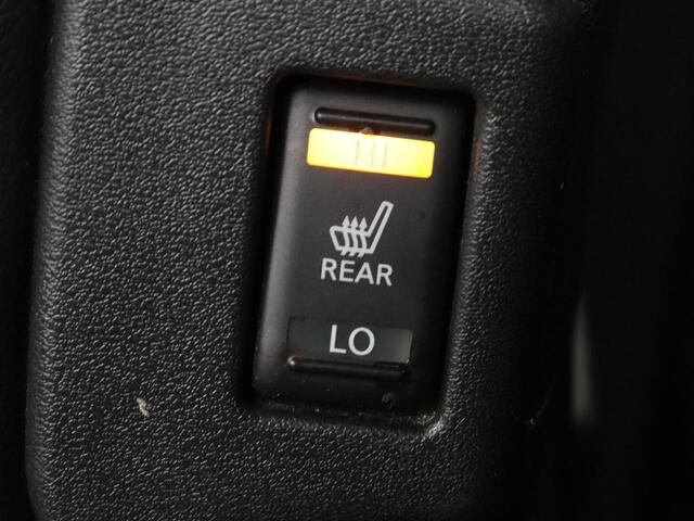 Nissan LEAF 30 kWh | SOH 88% | Leder | Stoelverwarming | Trekhaak | 360 Camera | Navigatie | Achterbankverwarming | Bose Sound | Bluetooth | Climate control | Cruise control | Origineel NL