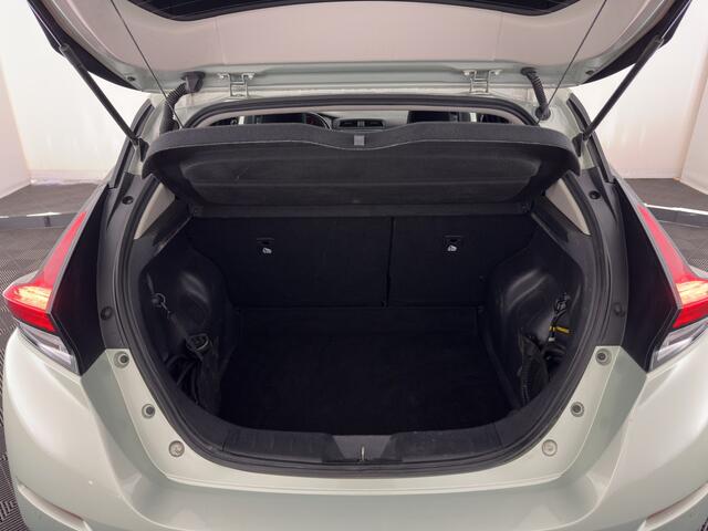 Nissan LEAF 2.ZERO EDITION 40 kWh Aut. *ADAPTIVE-CRUISE | NAVI-FULLMAP | DIGI-COCKPIT | TOP-VIEW | BLIND-SPOT | KEYLESS | DAB+ | LANE-ASSIST | HEATED-COMFORTSEATS | CARPLAY | ECC | PRIVACY-GLASS | PDC | 17"ALU*