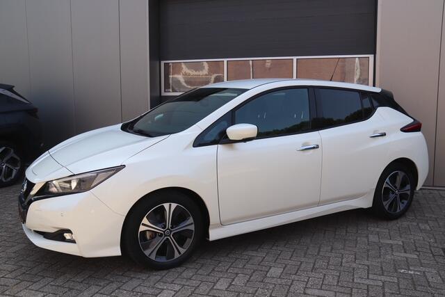 Nissan LEAF N-Connecta 40 kWh, Stoel & Stuurverwarmd, 360 Camera, Cruise, SOH 91,12%