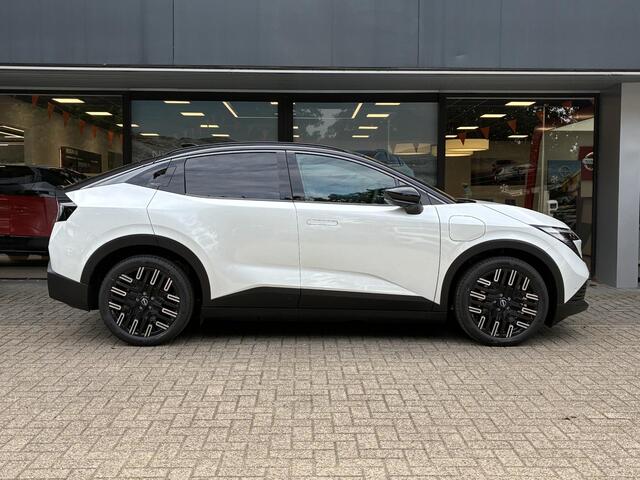 Nissan LEAF Evolve 75 kWh NIEUW UIT VOORRAAD LEVERBAAR | 75 kWh | 622 km rijbereik | Lederen bekleding | Adaptieve Cruise Control | Climate Control | Parkeersensoren voor- en achter | Stoelmassage | 10 jaar fabrieksgarantie