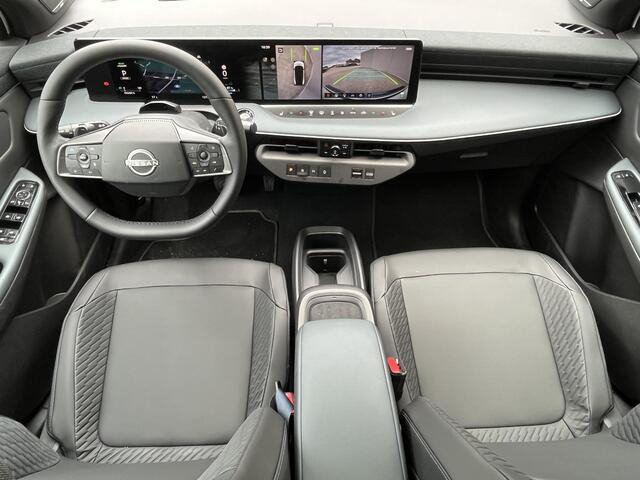 Nissan LEAF Evolve 52 kWh / 10 Jaar Fabrieksgarantie / Panoramadak / Adaptief Cruise Control / Elektr. Voorstoelen / Massage Functie Bestuurder / Apple Carplay&Android Auto / Dab / Elektr. Achterklep / Cold Pack / Warmte Pomp /