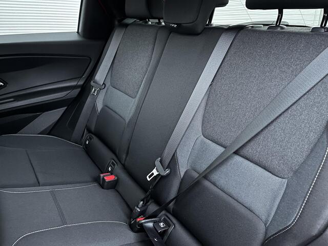 Nissan MICRA EVOLVE 52 kWh / ** ¤ 1.500,- introductiekorting ** / Nu te bestellen / Apple Carplay/Android Auto / voorstoelen verwarmd / lichtmetalen velgen 18" / navigatiesysteem full map /