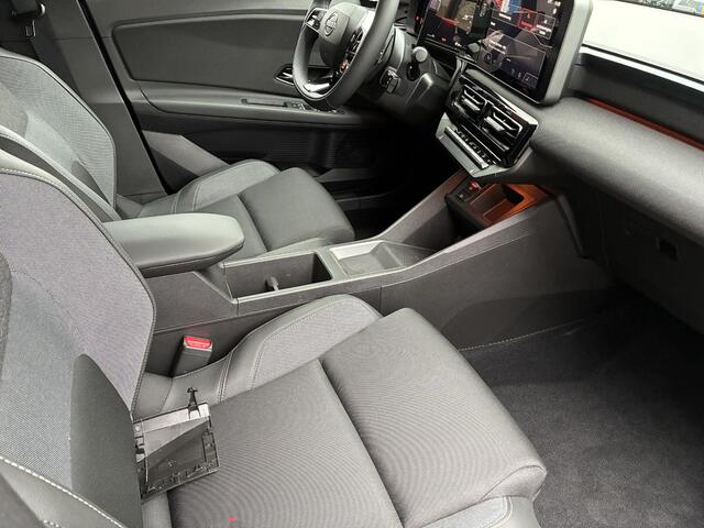 Nissan MICRA ADVANCE - Launch Edition 52 kWh Nieuw uit voorraad leverbaar | Draadloze telefoonlader | Verwarmbare stoelen en stuurwiel | Parkeersensoren voor- en achter | Navigatiesysteem | Adaptieve Cruise Control | Fabrieksgarantie