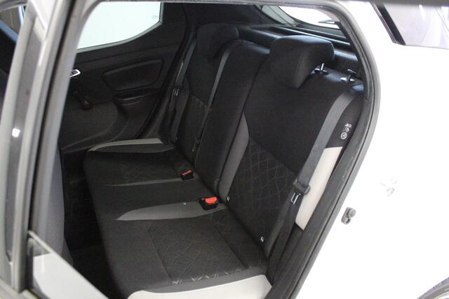 Nissan MICRA 1.0L Acenta | CARPLAY | PDC-A | NAVIGATIE | STOEL-VERW | CAMERA | CPV | AIRCO | 16'LMV |