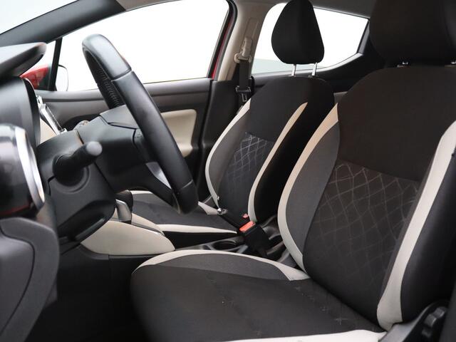 Nissan MICRA IG-T Tekna 100pk Airco | Camera | Cruise | Parkeersens. achter