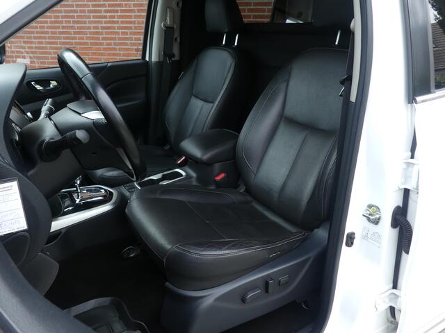 Nissan NAVARA 2.3 dCi Tekna 190PK 4WD 3500KG Trekgewicht Camera/PDC/Navigatie