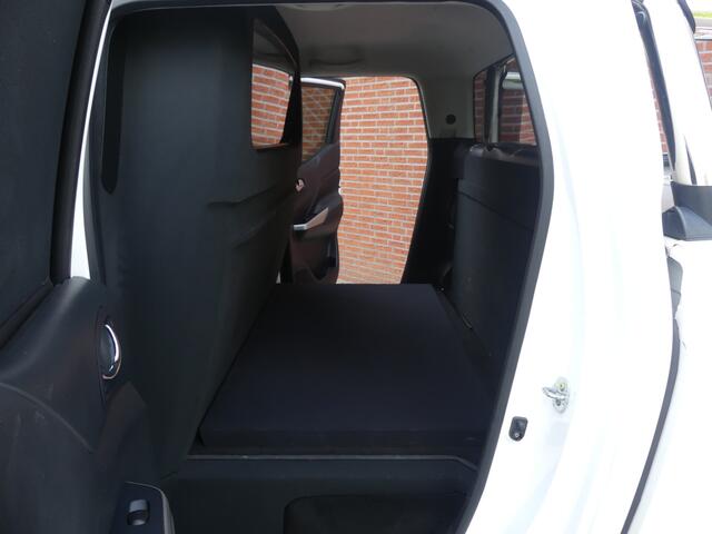 Nissan NAVARA 2.3 dCi Tekna 190PK 4WD 3500KG Trekgewicht Camera/PDC/Navigatie