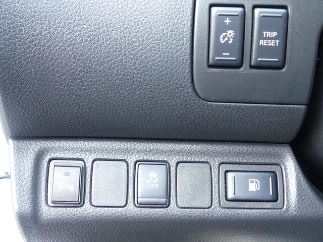 Nissan NAVARA 2.3 dCi Tekna 190PK 4WD 3500KG Trekgewicht Camera/PDC/Navigatie